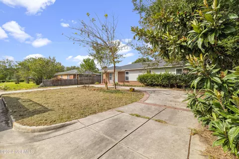 2703 Robeson St, Wilmington, NC 28405