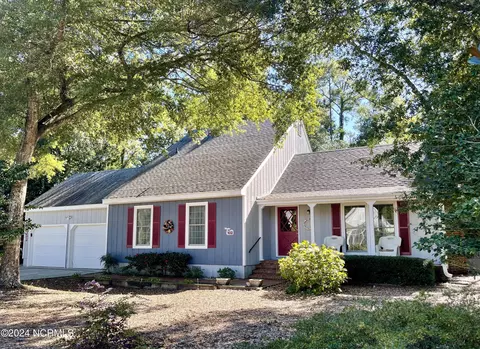 102 Mulberry Ct, Pine Knoll Shores, NC 28512