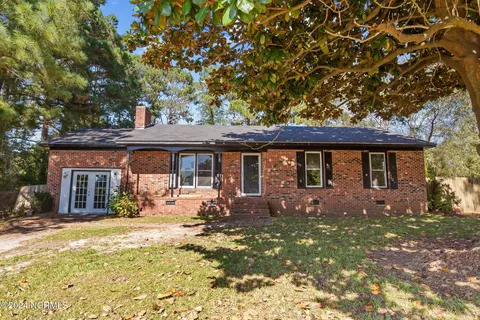 2305 Springhill Rd, Greenville, NC 27858