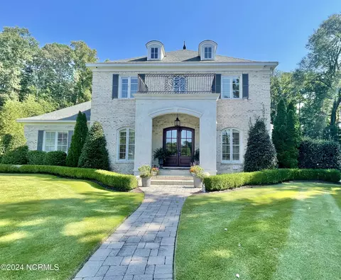 625 Ontario Dr, Greenville, NC 27858