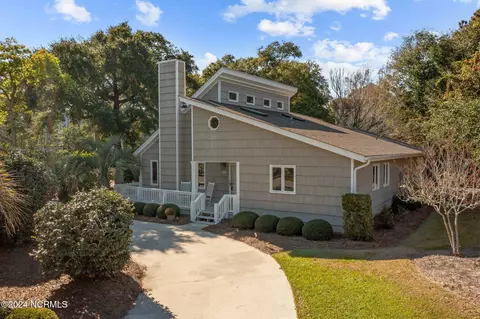 200 Pompano Dr, Emerald Isle, NC 28594