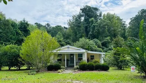 305 Mount Pleasant Rd, New Bern, NC 28560