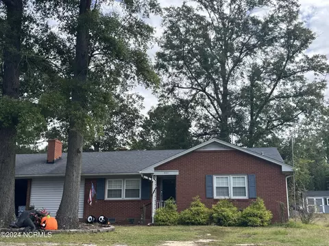 501 S Caswell St, La Grange, NC 28551