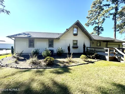 639 Crabtree Rd, Belhaven, NC 27810