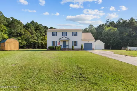 1112 Meadow Dr, Elizabeth City, NC 27909