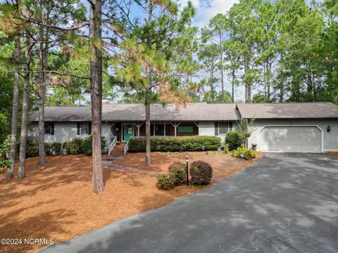 103 Berwick Ave, West End, NC 27376