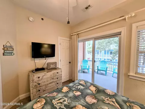 Bedroom - 1111 Cambridge Rd #308 B, Kill Devil Hills, NC 27948 photo 3 of 5