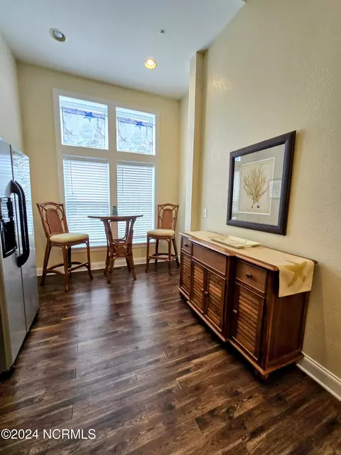 Dining - 1111 Cambridge Rd #308 B, Kill Devil Hills, NC 27948 photo 2 of 2