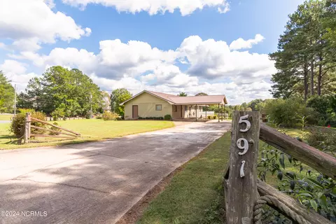 591 Harbor Rd, Norwood, NC 28128