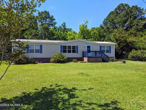 6864 Maple Rd NW, Ash, NC 28420