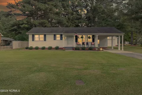 1902 County St, Elizabeth City, NC 27909