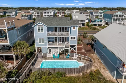 211 Ocean Blvd W, Holden Beach, NC 28462