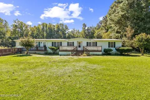 360 Hoff Rd, Belhaven, NC 27810