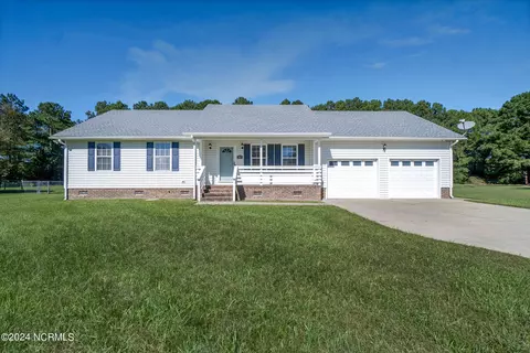 203 Betty Dr, Elizabeth City, NC 27909
