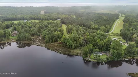 455 Bennett Neck Rd, Grantsboro, NC 28529