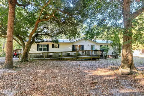 33 N Burning Tree Dr, Hampstead, NC 28443 photo 2