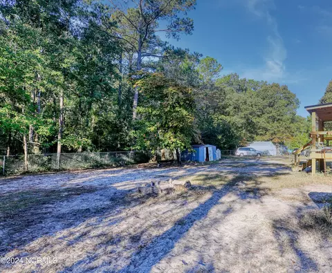 33 N Burning Tree Dr, Hampstead, NC 28443 photo 11