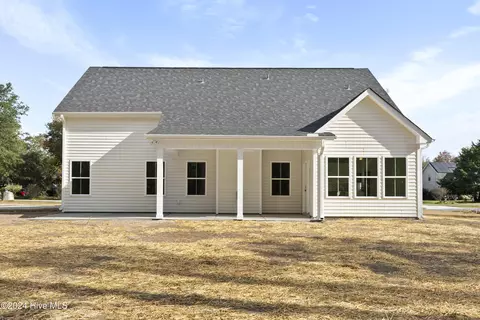 Exterior - 331 Masters Ln # -A, Hampstead, NC 28443 photo 6 of 10
