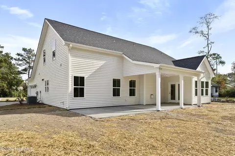 Exterior - 331 Masters Ln # -A, Hampstead, NC 28443 photo 5 of 10