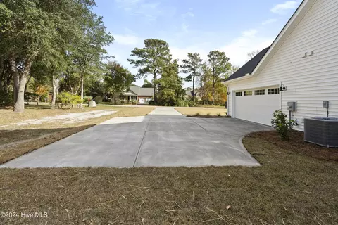 Exterior - 331 Masters Ln # -A, Hampstead, NC 28443 photo 8 of 10