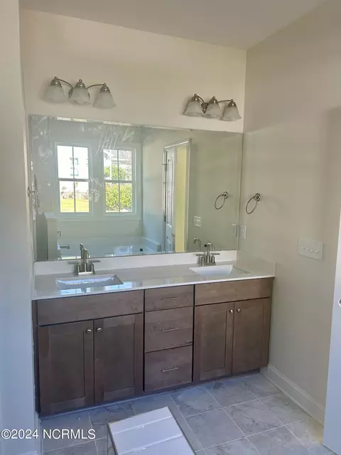 Bath - 331 Masters Ln # -A, Hampstead, NC 28443 photo 1 of 7