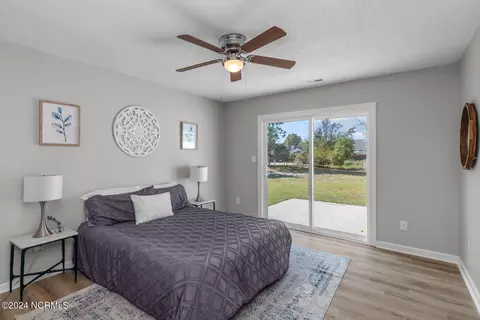 Bedroom - 504 Nutfield Dr, Hubert, NC 28539 photo 1 of 3