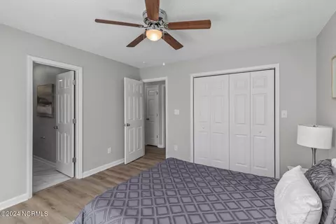 Bedroom - 504 Nutfield Dr, Hubert, NC 28539 photo 2 of 3