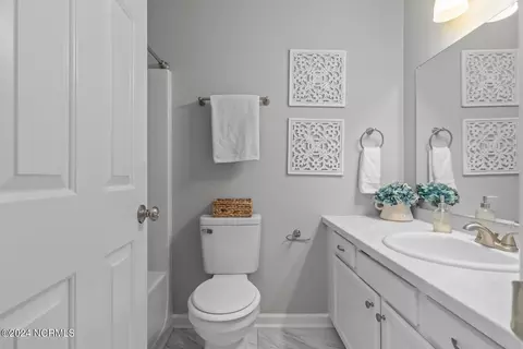 Bath - 504 Nutfield Dr, Hubert, NC 28539 photo 1 of 5