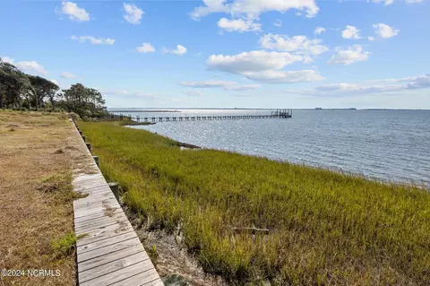 104 Gales Lndg, Newport, NC 28570