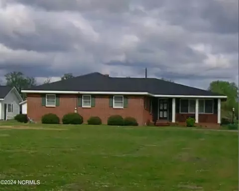 410 S Main St, Stantonsburg, NC 27883