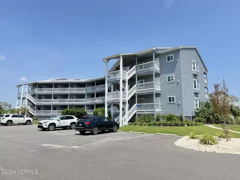 400 Virginia Ave #205-A, Carolina Beach, NC 28428