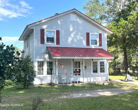 210 Golf Rd, Plymouth, NC 27962