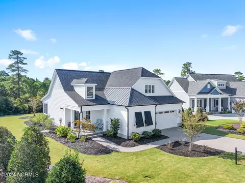 3297 Oceanic Bay Dr, Southport, NC 28461