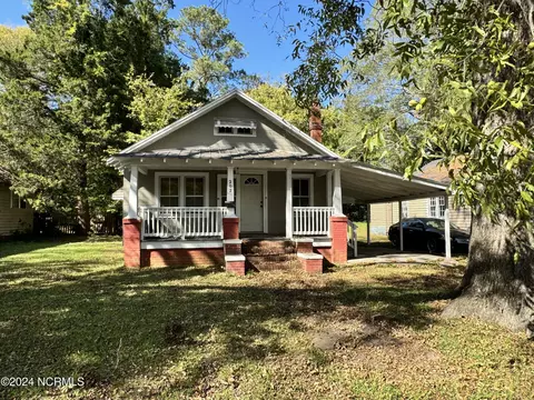 207 Brinkley Ave, Plymouth, NC 27962