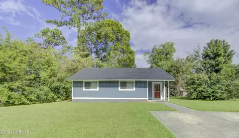 504 Dennis Rd, Jacksonville, NC 28546