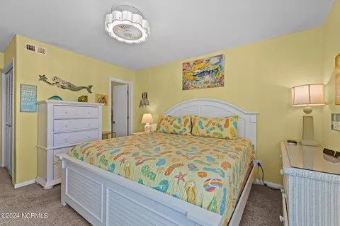 Bedroom - 301 E Commerce Way Rd #351, Atlantic Beach, NC 28512 photo 4 of 6