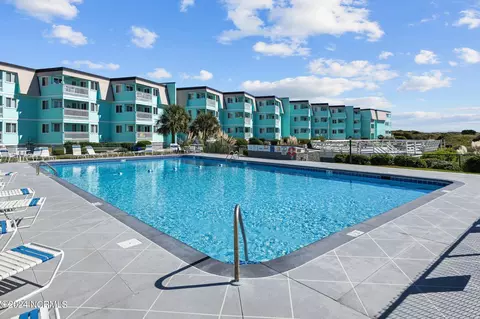 Exterior - 301 E Commerce Way Rd #351, Atlantic Beach, NC 28512 photo 4 of 7