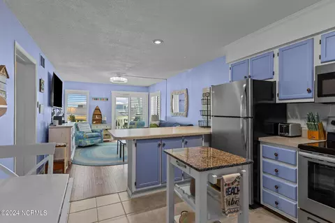 Kitchen - 301 E Commerce Way Rd #351, Atlantic Beach, NC 28512 photo 1 of 5