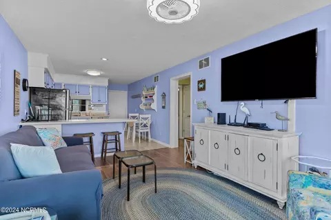 Living - 301 E Commerce Way Rd #351, Atlantic Beach, NC 28512 photo 4 of 5