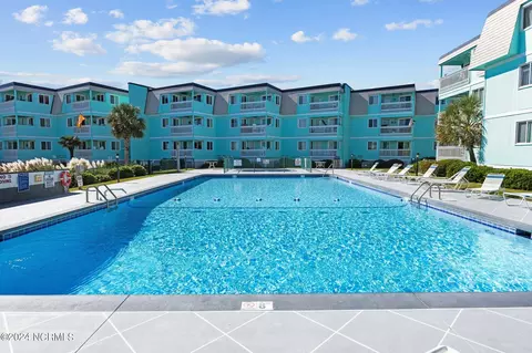 Exterior - 301 E Commerce Way Rd #351, Atlantic Beach, NC 28512 photo 5 of 7