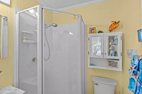 Bath - 301 E Commerce Way Rd #351, Atlantic Beach, NC 28512 photo 3 of 4
