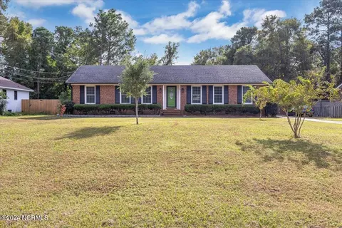 328 Henry H Watters Dr, Wilmington, NC 28412