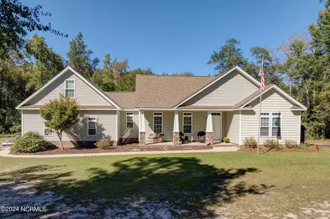 310 Meeks Creek Dr, Rocky Point, NC 28457