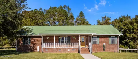 2756 White Oak River Rd, Maysville, NC 28555