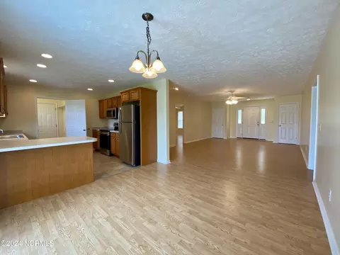 425 W Denny Ave, Pinebluff, NC 28373 photo 5