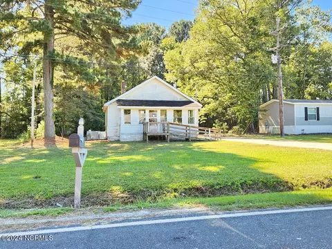735 Grabtown Rd, Windsor, NC 27983