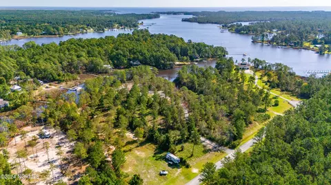 60 Pier Point Rd N, Oriental, NC 28571 photo 8