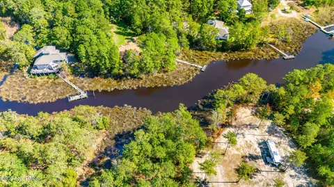 60 Pier Point Rd N, Oriental, NC 28571 photo 3