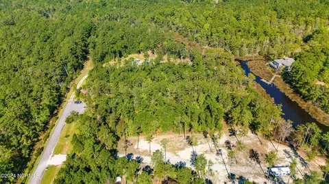 60 Pier Point Rd N, Oriental, NC 28571 photo 4