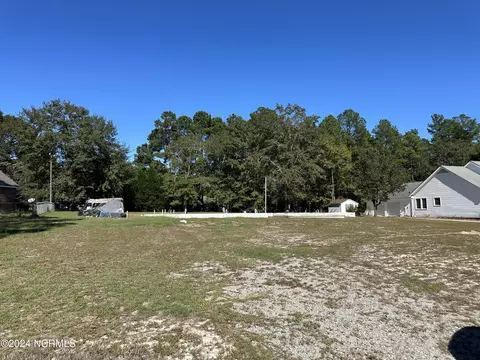 9461 Deerfield Cir, Laurinburg, NC 28352